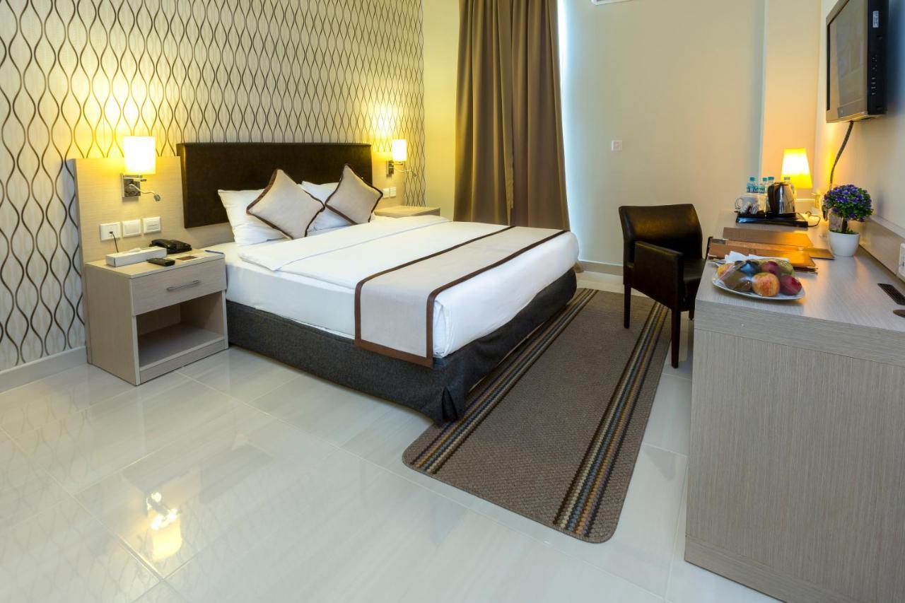 City Hotel Duqm Exteriör bild